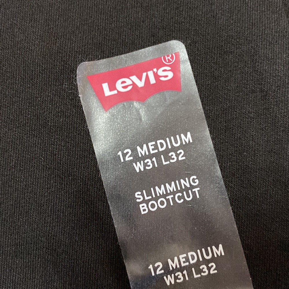 NWT Black Levi’s Slimming Boot Cut Size 12 Denim Jeans 31 x 32 - Picture 7 of 10